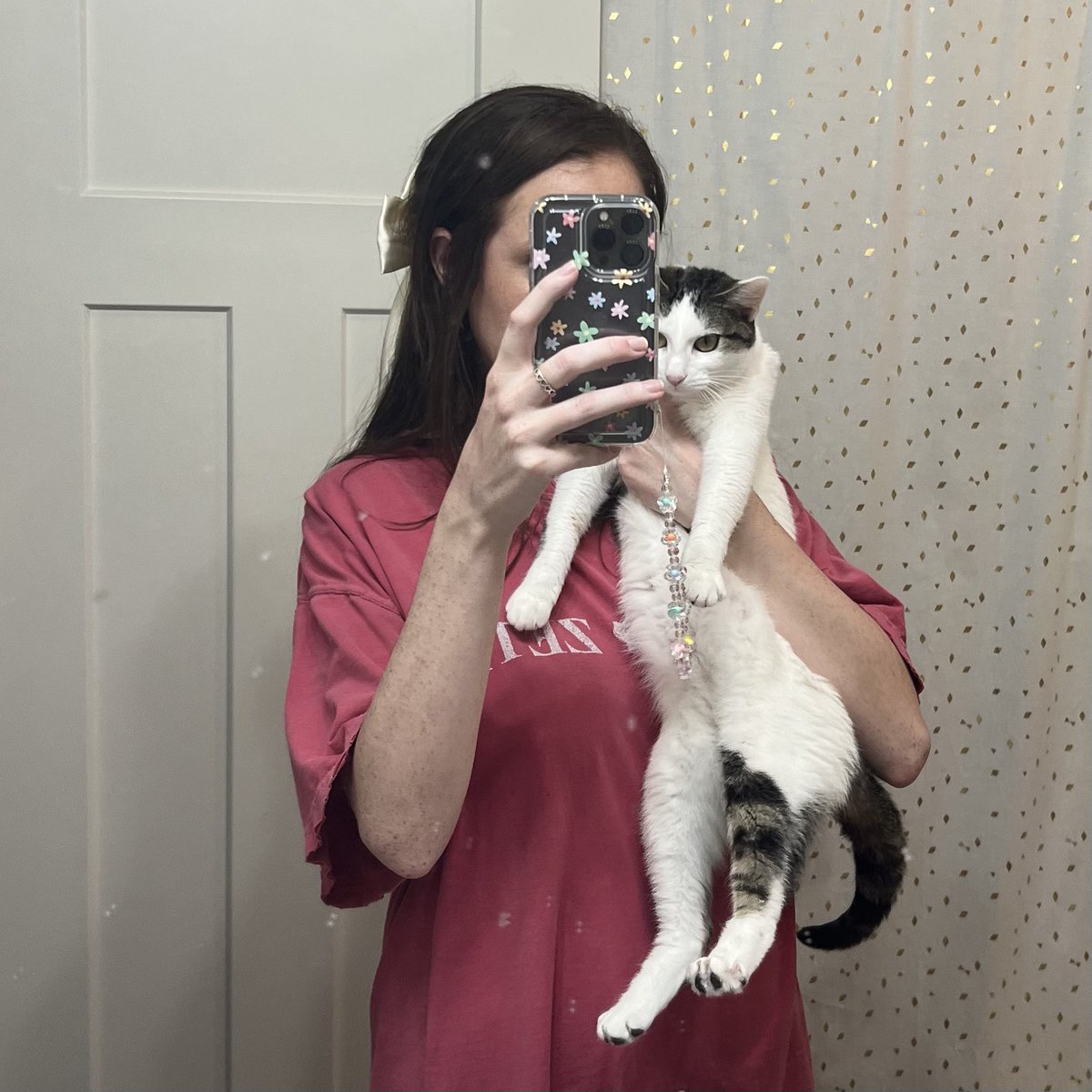 taylorshuman's tweet photo. just a girl and one of her cats (she likes being held like that i promise she was screaming at me to hold her before this pic) https://t.co/tAuGE6mChi