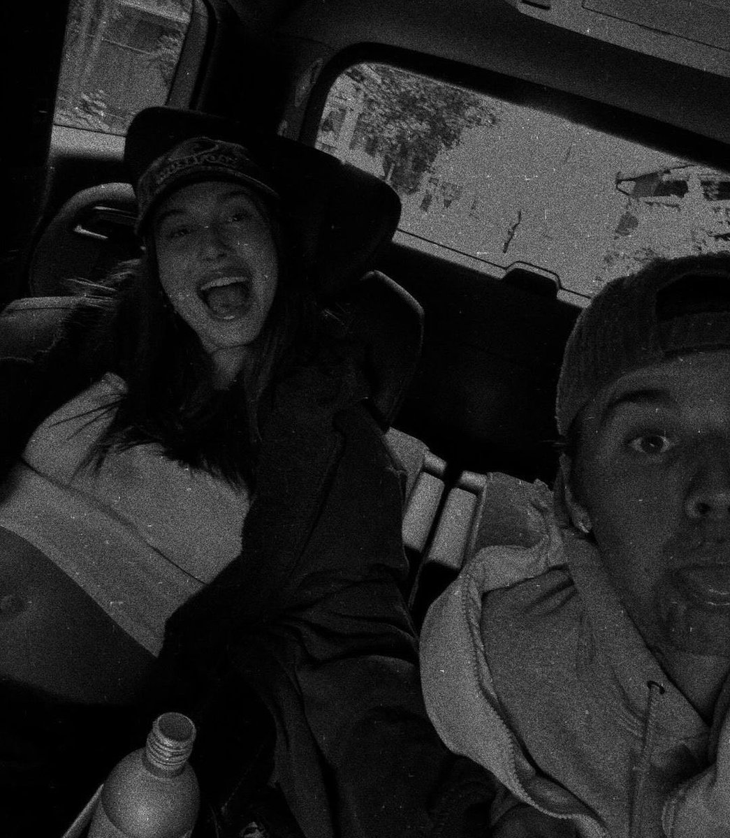 getdrew's tweet image. a barriga 😭😭😭