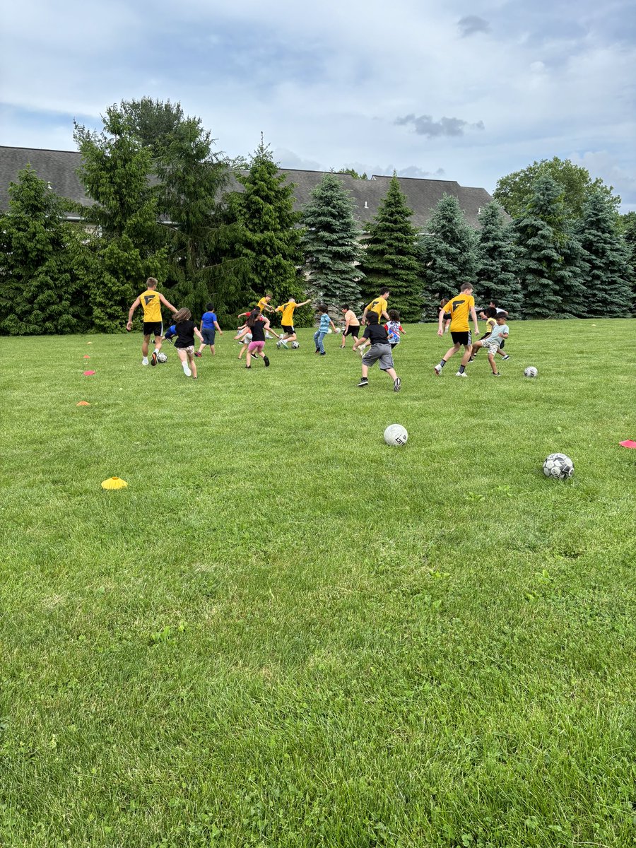 Thank you Coach Nolan and <a href="/FHS_Soccer_Boys/">Freedom High School Boys Soccer</a> for sharing your love of soccer with our young <a href="/GovernorWolf/">Governor Wolf Elementary School</a> students ⚽️ So wonderful when our <a href="/BethlehemAreaSD/">BASD</a>  students build community  
<a href="/fhssportsBASD/">Freedom High School Athletics</a> <a href="/basdjacksilva/">Jack Silva</a> <a href="/BASDMedia/">BASD Media</a>