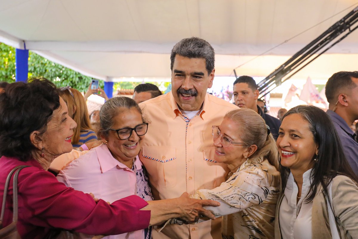 Estamos en las mejores condiciones para plantearnos grandes metas hacia el futuro de Venezuela, desde la ciencia, el conocimiento, la innovación y la tecnología aplicada al desarrollo de nuestro país. Tenemos que creer y confiar en la capacidad de nuestro Pueblo.