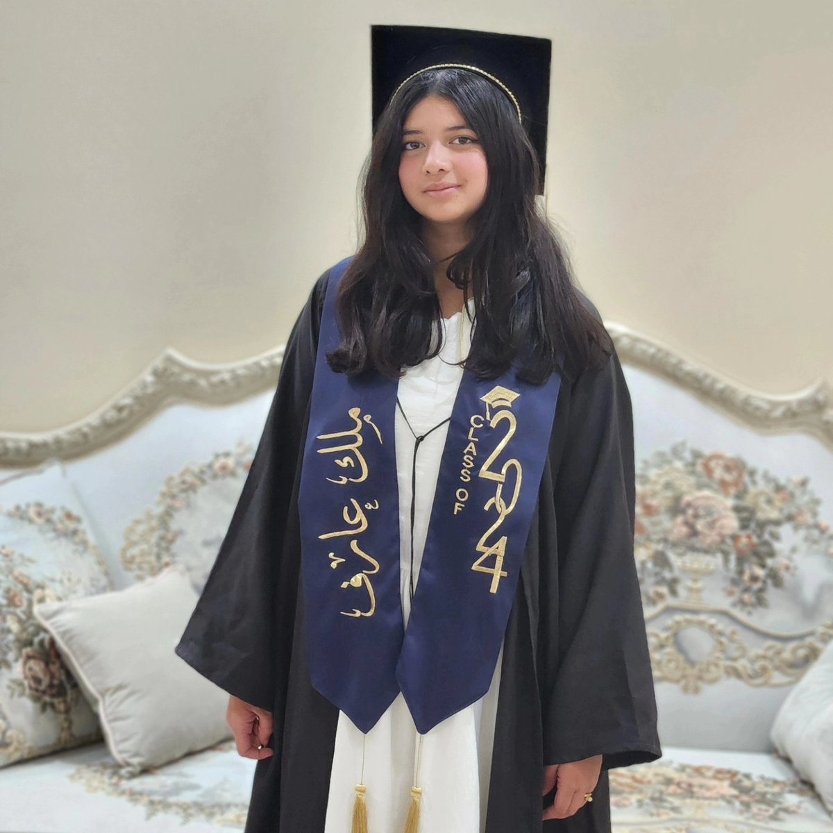 aaref3ref's tweet photo. my daughter malak 
 graduated from 6 grade 😘 https://t.co/iJxzDO0cVc