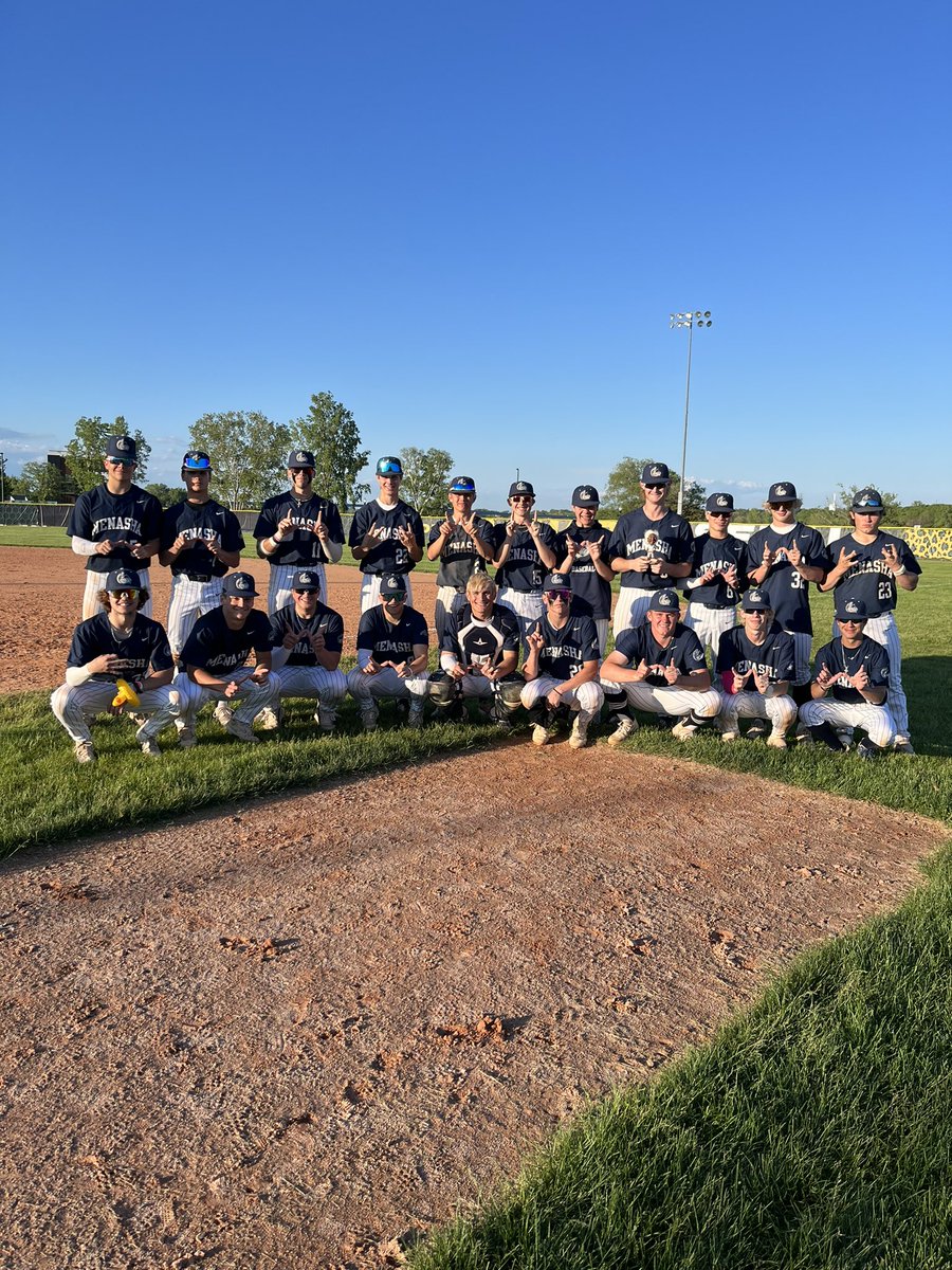 Menasha Baseball tweet media
