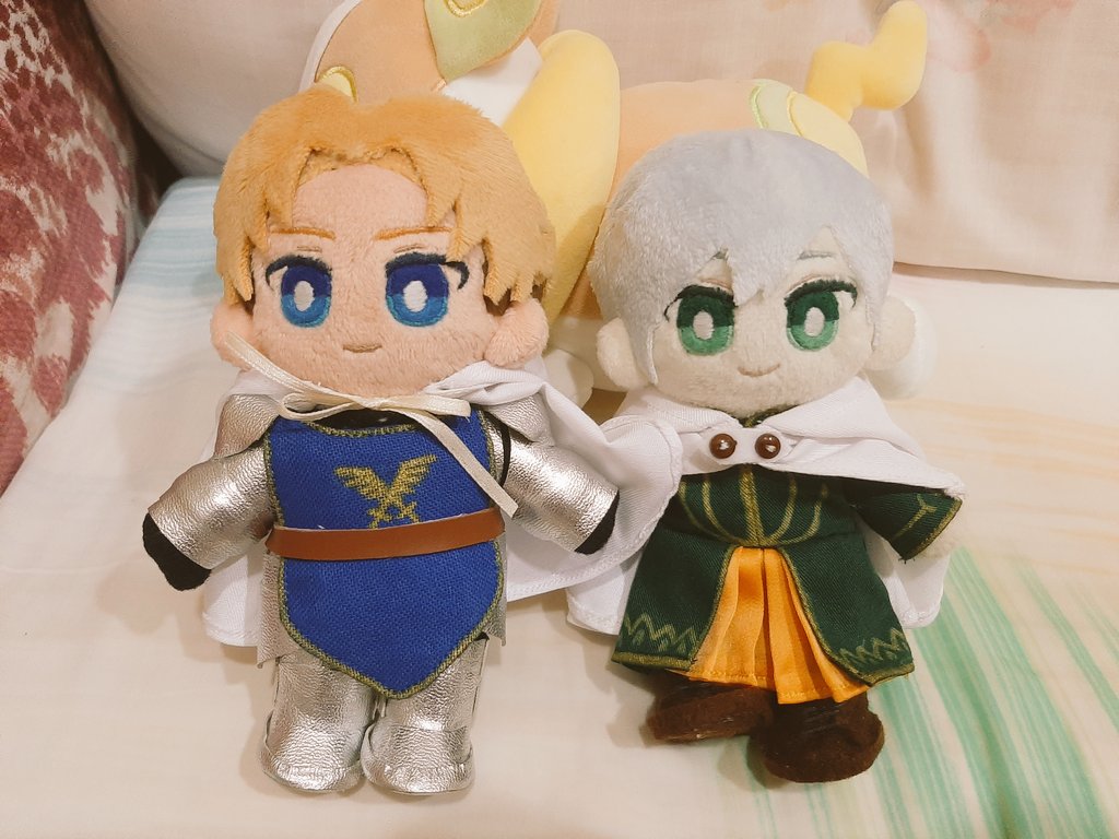 I commissioned Crick and Temenos custom plush from @ImagineIvy and she did a fantastic job with it tysm for accepting my request, I love it so much 😭💞💞