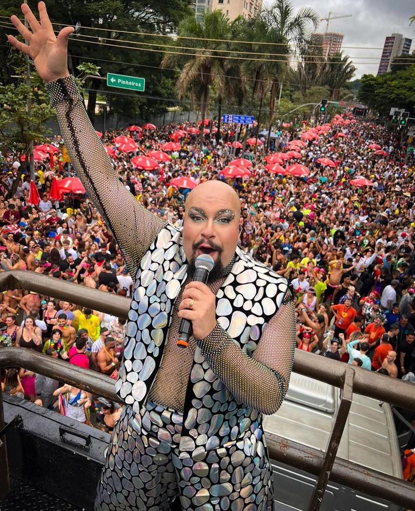 _valedoshomoofc's tweet photo. Glória Groove, Pabllo Vittar, Banda Uó, Ludmillah Anjos, Tiago Abravanel, Minhoqueens são algumas das atrações artísticas confirmadas para a 28ª Parada do Orgulho LGBT+ de São
Paulo 🏳️‍🌈 https://t.co/jEtAYGGLEf
