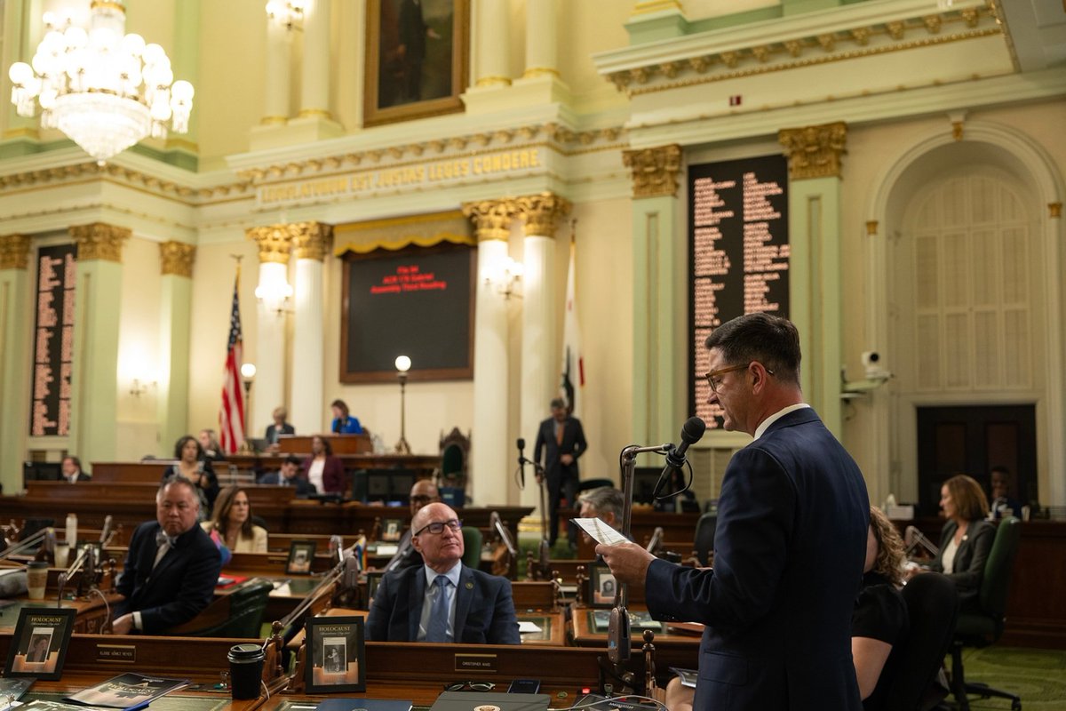 Ahead of Friday’s deadline for bills to advance from the house where they were introduced, the Legislature on Wednesday passed a slew of measures that address fentanyl and retail theft. cal.news/4dRH94e

📝 @lynnlaaa 
📸 @mgutierrezjr