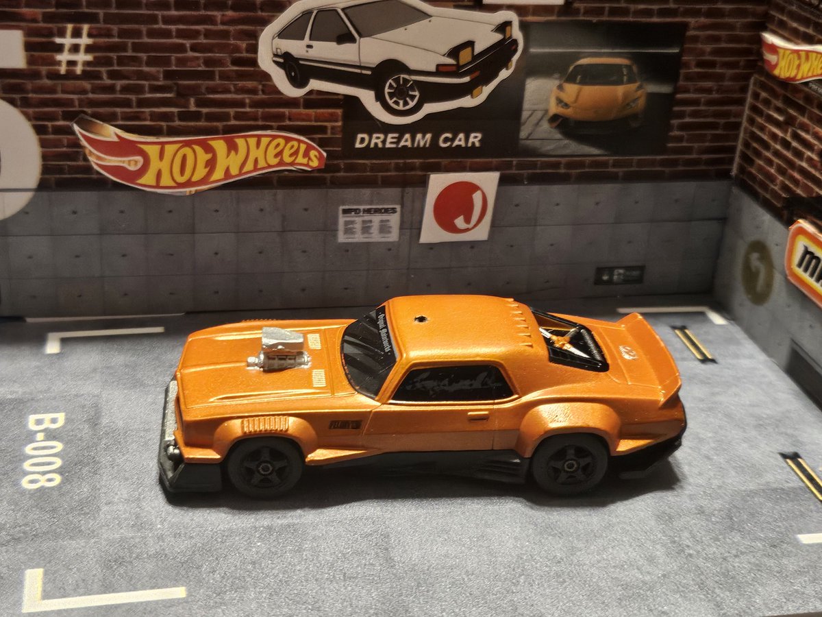 Small new diorama to photograph the cars with. #HotWheels