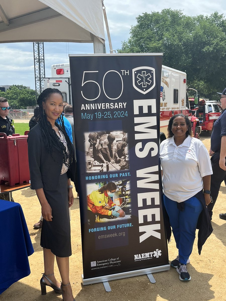 <a href="/HowardUGenSurg/">HU Department of Surgery</a> Excited to share time with the other Level 1 Trauma Centers to teach @acsSTOPTHEBLEED celebrating #emsweek with <a href="/dcfireems/">DC Fire and EMS Department</a> ..and looked who stopped by <a href="/pturnermd/">Patricia L. Turner, MD, MBA, FACS</a>