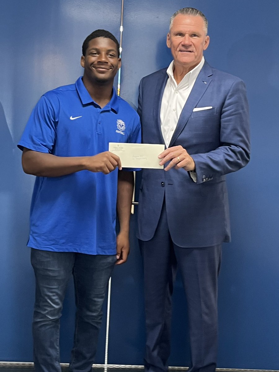 Bryant Cherry (@bryantcherryjr) on Twitter photo I am very happy to receive a camp scholarship and so very thankful <a href="/AirportEaglesFB/">Airport High School Football</a> @AportAthDept <a href="/Bo19Bo19/">Bo Bowers</a> <a href="/CoachFidler/">Shane Fidler</a> <a href="/CoachStoudemire/">Brandon “Bam” Stoudemire</a> I am very happy to receive a camp scholarship and so very thankful <a href="/AirportEaglesFB/">Airport High School Football</a> @AportAthDept <a href="/Bo19Bo19/">Bo Bowers</a> <a href="/CoachFidler/">Shane Fidler</a> <a href="/CoachStoudemire/">Brandon “Bam” Stoudemire</a>