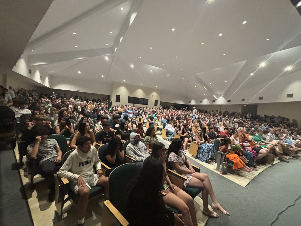 ColtHistory's tweet image. What a great crowd for Covington MSFAA! The kids loved the slideshow of all their photos, loved all the awards they received, and loved all the family and family friends that came to see them! Proud Colts teacher here! #austinISD #aisdproud #CMS_aisd #hanksellent