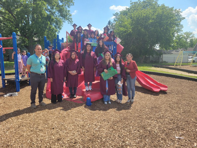 deannamicaletti's tweet photo. Wildcat Grad 🎓Walk https://t.co/SMmKzwQ4yy