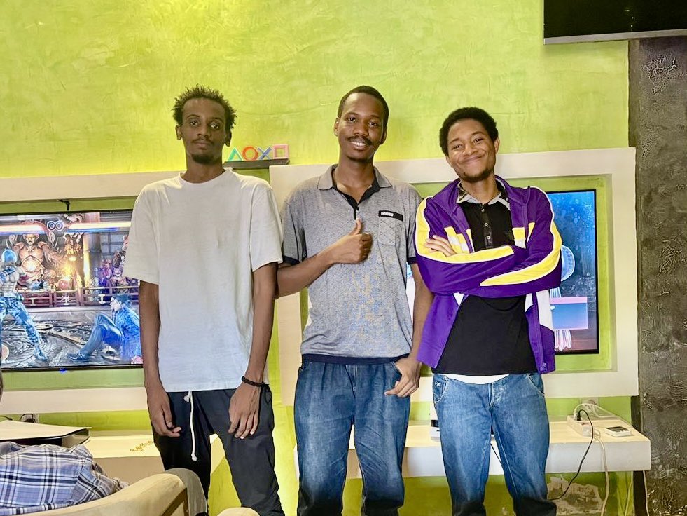Issa_Diadie's tweet photo. Je vous fait également un THREAD pour vous exposer les coulisses du départ de la délégation de l'association @BGamingCorp223 à Abdidjan pour la compétition #Paradisegamebattle2024 qui était le seul master Event du #TWT2024 qu'accueillait l'Afrique

🧵1/4 https://t.co/Q6v6pKl64O