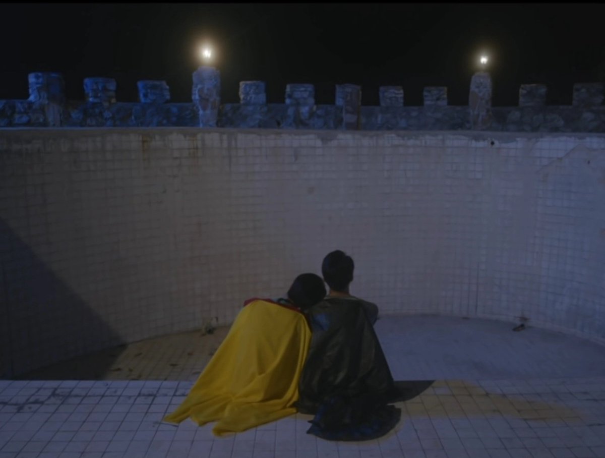 Summer_MingYu's tweet photo. 慢漫曼旅DAY4
ครึ่งชีวิตทั้งจิตใจ 以球咪為主角的MV-半生
充滿心痛和心疼的游泳池
希望Whale和Talay都不要再哭了
#20240520 #慢漫曼旅DAY4 #曼谷自由行 #earthpirapat #earthmix #mixxiw 
#mixsahaphap #跟著球咪去旅行 
#凹拉凹拉球咪聖地巡禮 #hiddenlab https://t.co/KUYF4XEckr