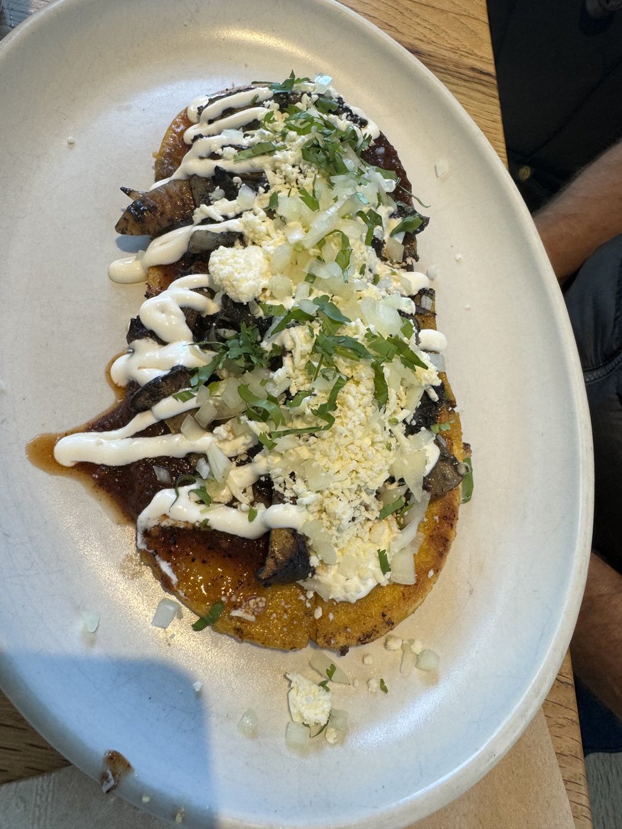 SusanDReynolds's tweet photo. I’m writing a food column again — #BitsandBites for ⁦@TheVOSF⁩ — and it’s crazy how much more expensive it is from my food critic days at the ⁦@TheMarinaTimes⁩. Lunch today at ⁦@nopalitosf⁩ was good — not great — but they charged us $1 for an ounce of salsa 😳 https://t.co/tQdiX5wvUo