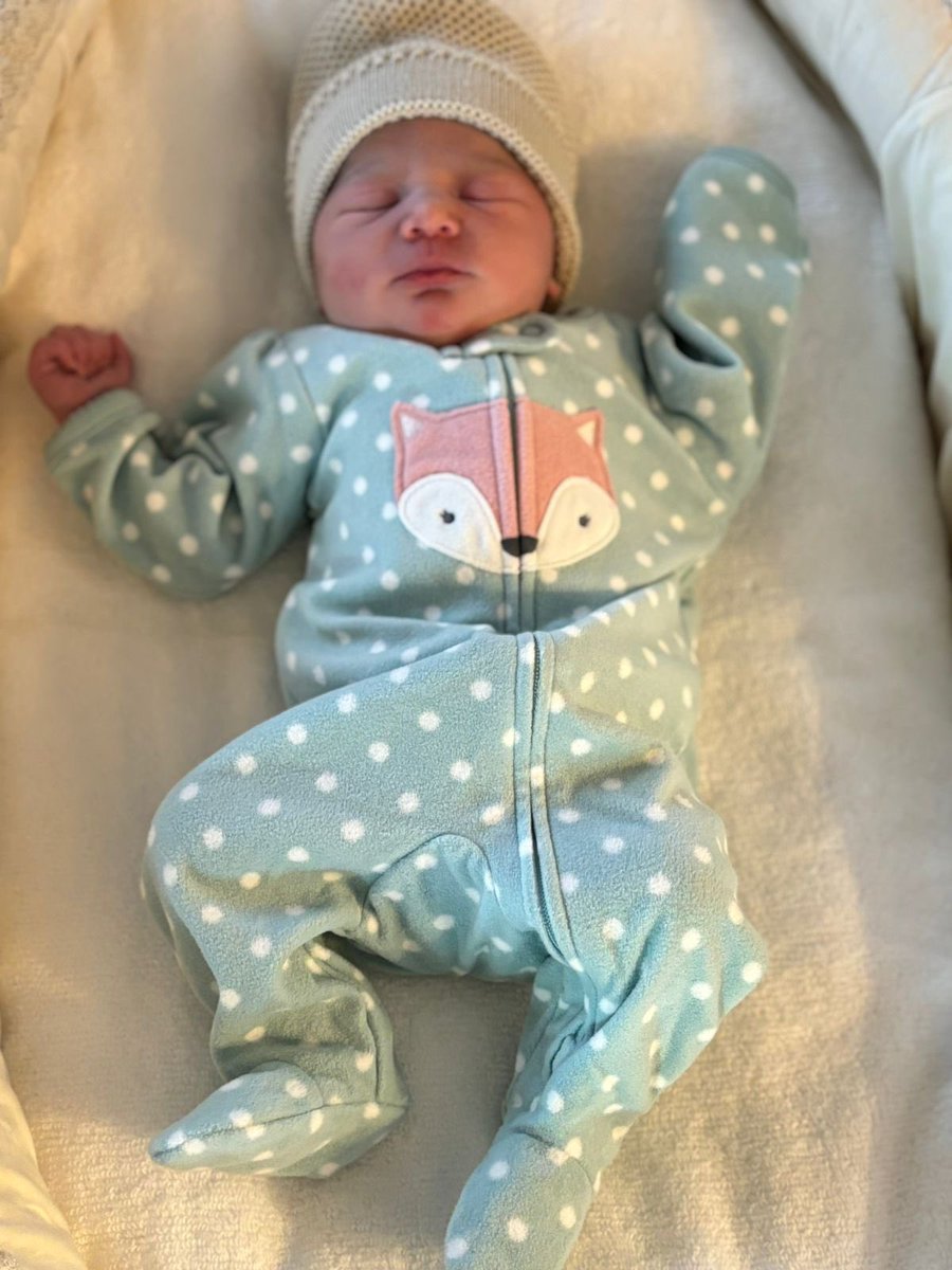 Kara_059's tweet image. Do dia que minha princesa chegou no mundo! Te amo minha pequena! @ImraArdeen2  💙❤️👧👧