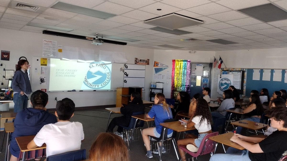 Thanks to Mrs. Henry @AHS_NatHS for hosting my TEC Honors English 2 students as they learn about English Dual Credit class for their junior year. #TeamSISD @AHS_TEC @Americas_HS @SGomez18_AHS