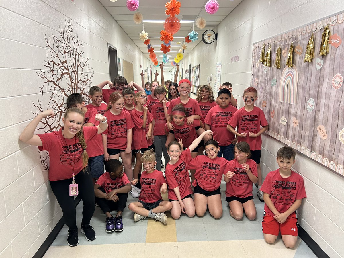 My 24 besties. I will miss these kids so much next year. Each year I think “this is my favorite group!” And they just keep getting better as the years pass! I hope I get lucky again next year!!