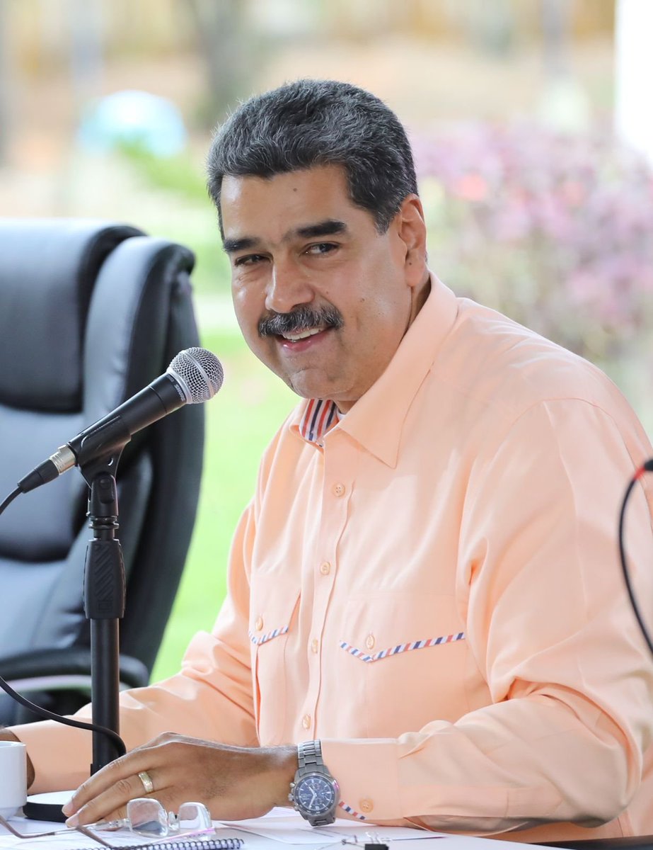 #23May Pdte. @NicolasMaduro: Hay que activar todos los mecanismos para lograr entregar las becas para la formación de científicos del país en los programas de post grados y educación superior, en universidades nacionales e internacionales. #CreoEnVenezuela #CienciaParaLaVida