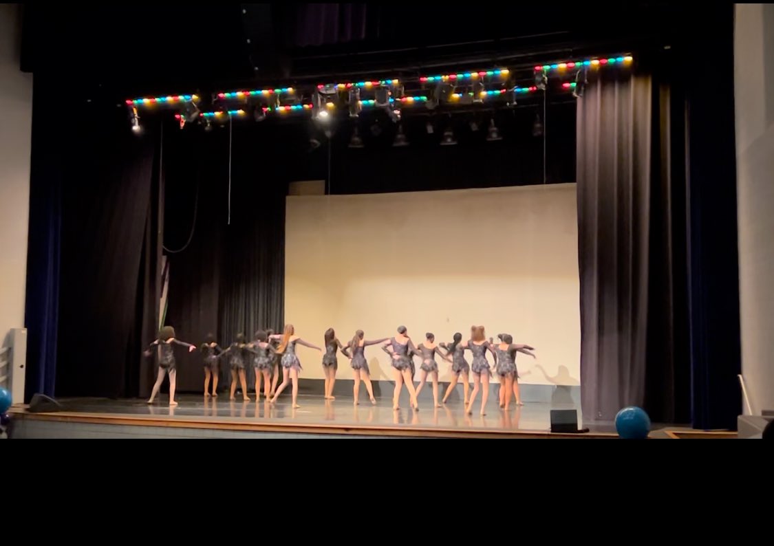 NNPSArts's tweet photo. Bravo to our #WsHSMag Dance Magnet program.
Incredibly talented dancers performed beautifully tonight!
@NNPSWoodside https://t.co/5AC7ivLnsG