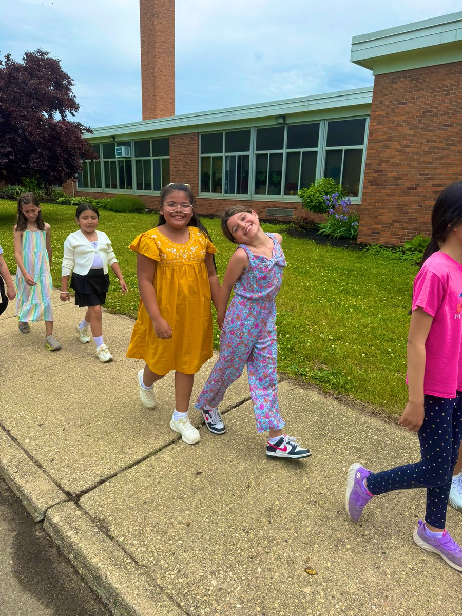 Miss Duffy tweet media