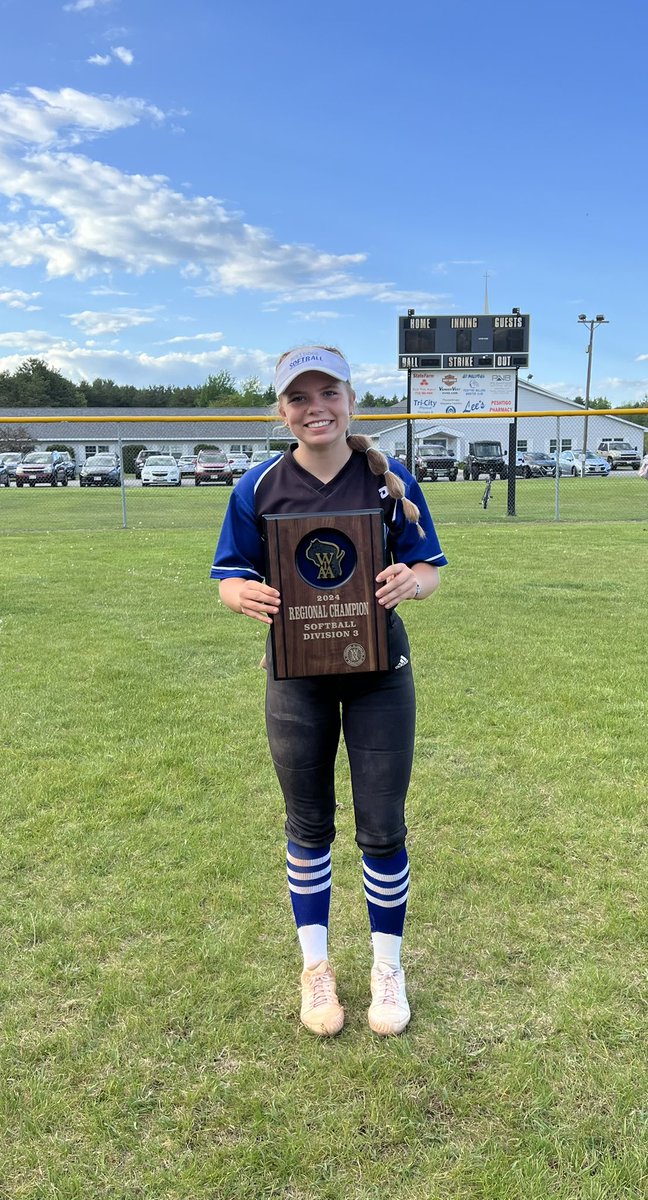 My team made it happen! Regional Champs! Went 3-4 at the plate with 2 R & 1 BB. Pitched 7 innings 0 ER, 3 BB, 4 SO, 3 H. On to sectionals now!! @Velo_Softball @Velocity_GB