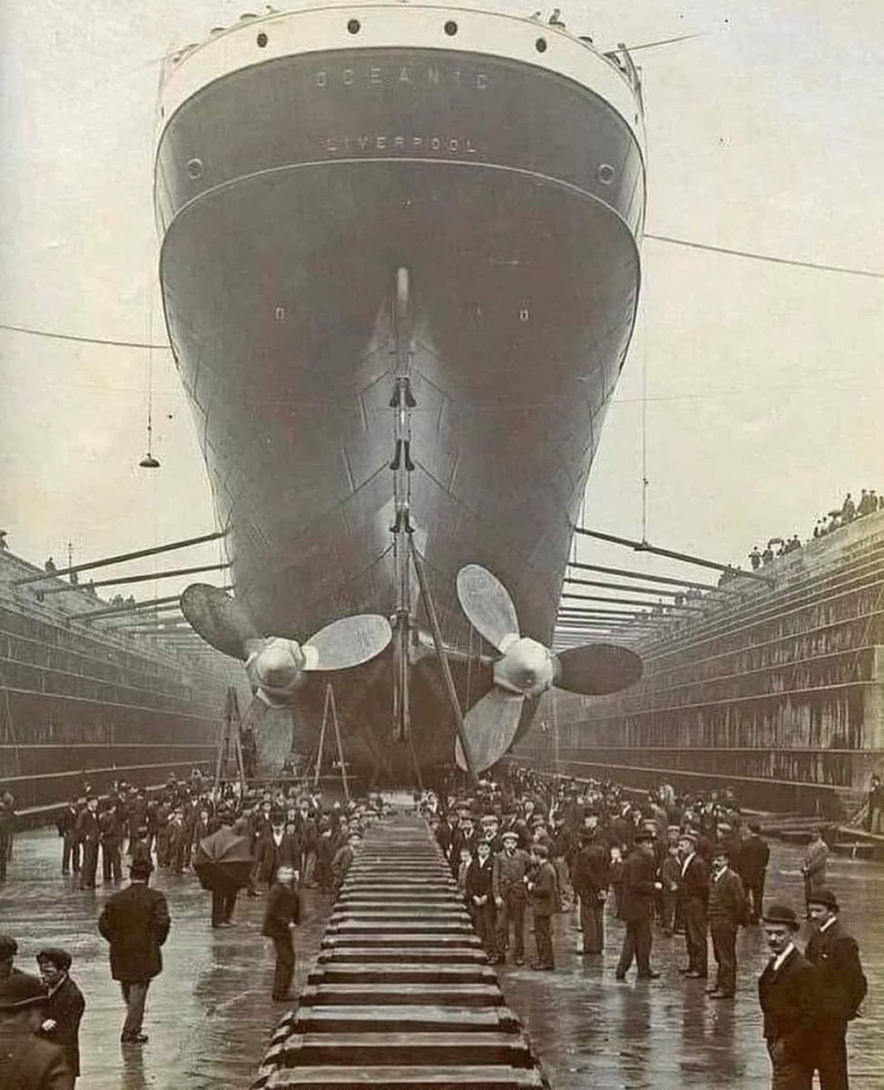 Oceanic, the predecessor of #Titanic, was built in 1899. Until 1901, it held the title of the largest ship in the world. The vessel was constructed for the White Star Line and embarked on its maiden voyage in the same year. During the late 1800s, maritime technology advanced