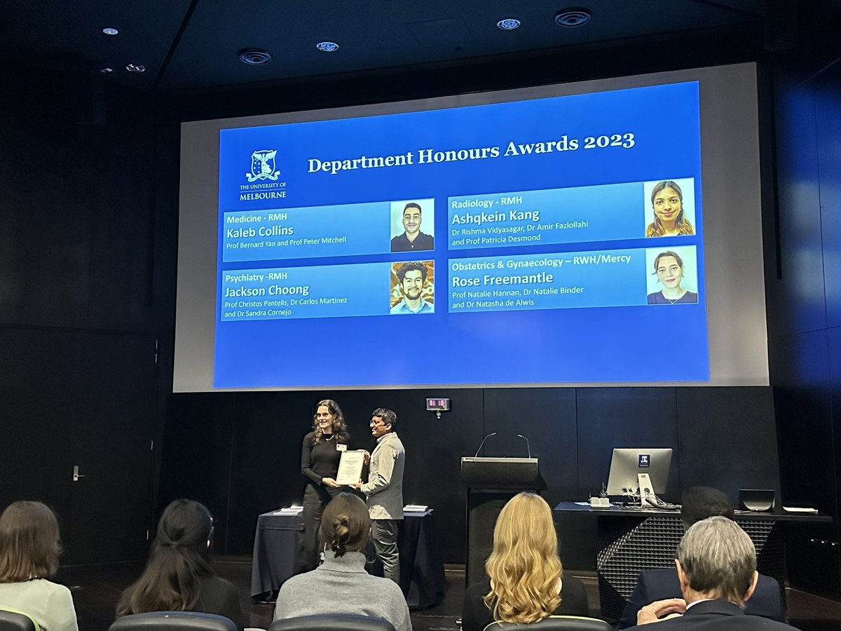 Super proud supervisor moment! 🤩 Congratulations @RoseFreemantle awarded the TOP Honours prize Dept. of Obstetrics, Gynaecology & Newborn Health @UniMelbMDHS. Rose characterised for the first time a molecular pathway throughout pregnancy and in pregnancy complications. 👏🏼👏🏼👏🏼