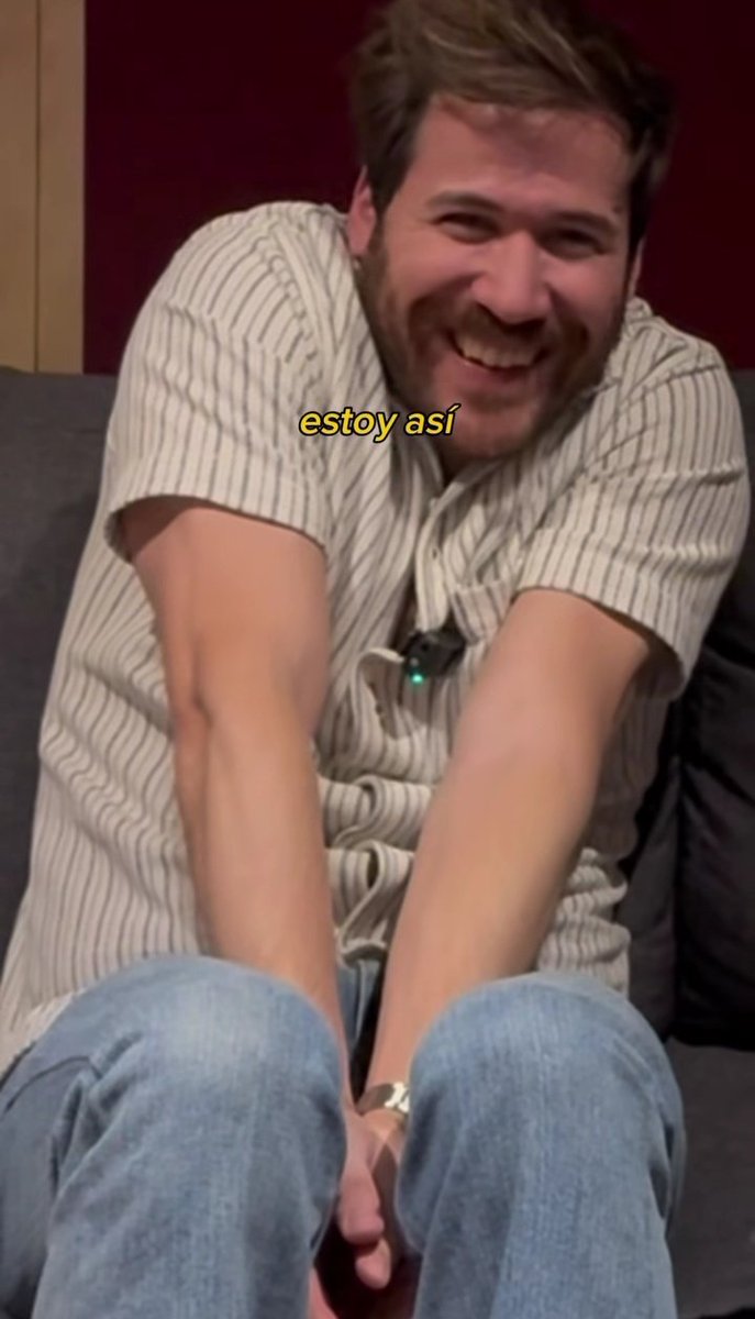 Descripción gráfica de como me sentí en el video gracias a <a href="/LassoMusica/">lasso</a> y a juanchi

<a href="/LagosMusica/">LAGOS</a> permitime sentir cositas