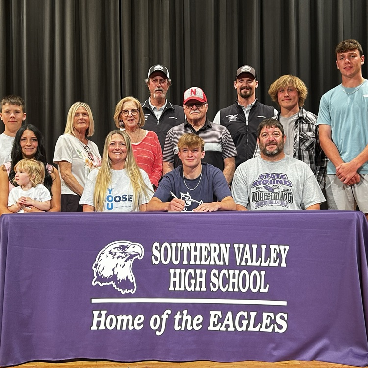 SVEagles's tweet photo. Congratulations to Braxton on signing tonight to wrestle with SCC. We are proud of you! #svnation https://t.co/Paza6Zgeof