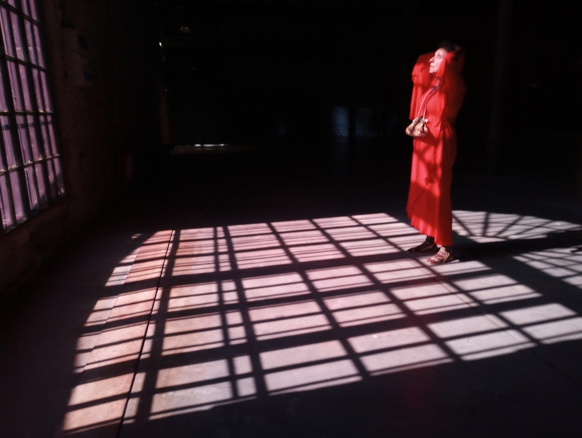 Playing in the light at the Arsenale Venue Venice Biennale 2024. #YOKO #venicebiennale #worldpeace #fridakahlo #salmahayek #chimeforchange #GOLD #artfacts