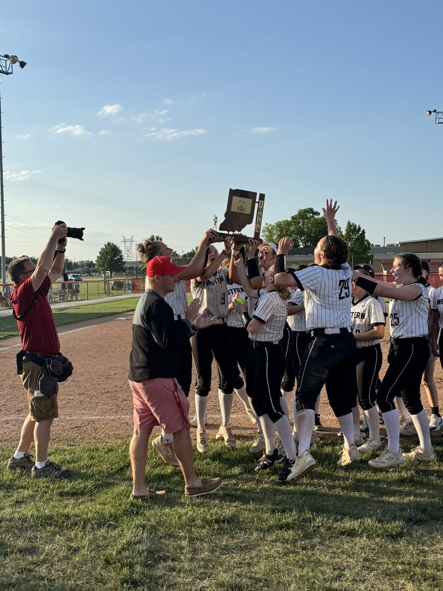 Western Athletic Department tweet media