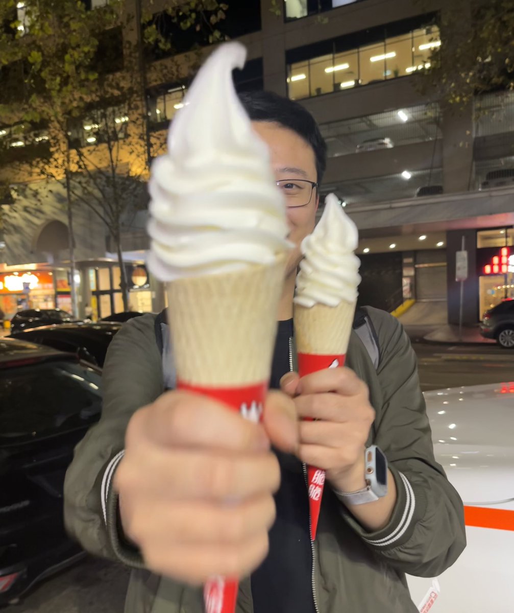 swtlai's tweet photo. Less than 12 hours after landing back in Melbourne from Sydney... performed my first mouse islet transplantation surgery 🐁! So great to work with such excellent (and patient) teachers guiding me through these technical and delicate procedures (ft my celebratory ice cream 🍦) https://t.co/Z1OPUh1790