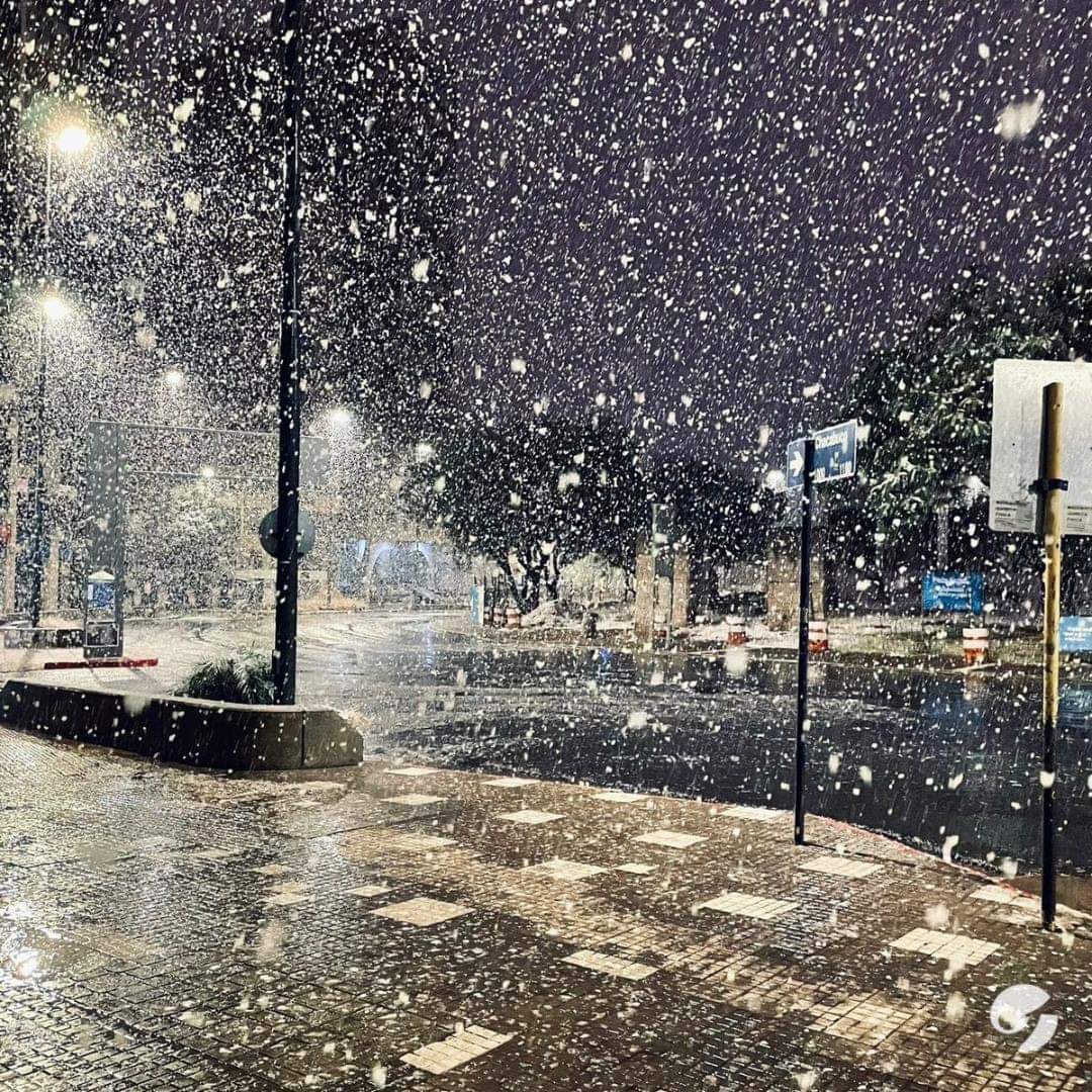 #BuenViernes A prepararse porque este fin de semana va a nevar en varios puntos de la provincia de Buenos Aires. Ya está nevando en Córdoba. ❄️ ❄️❄️