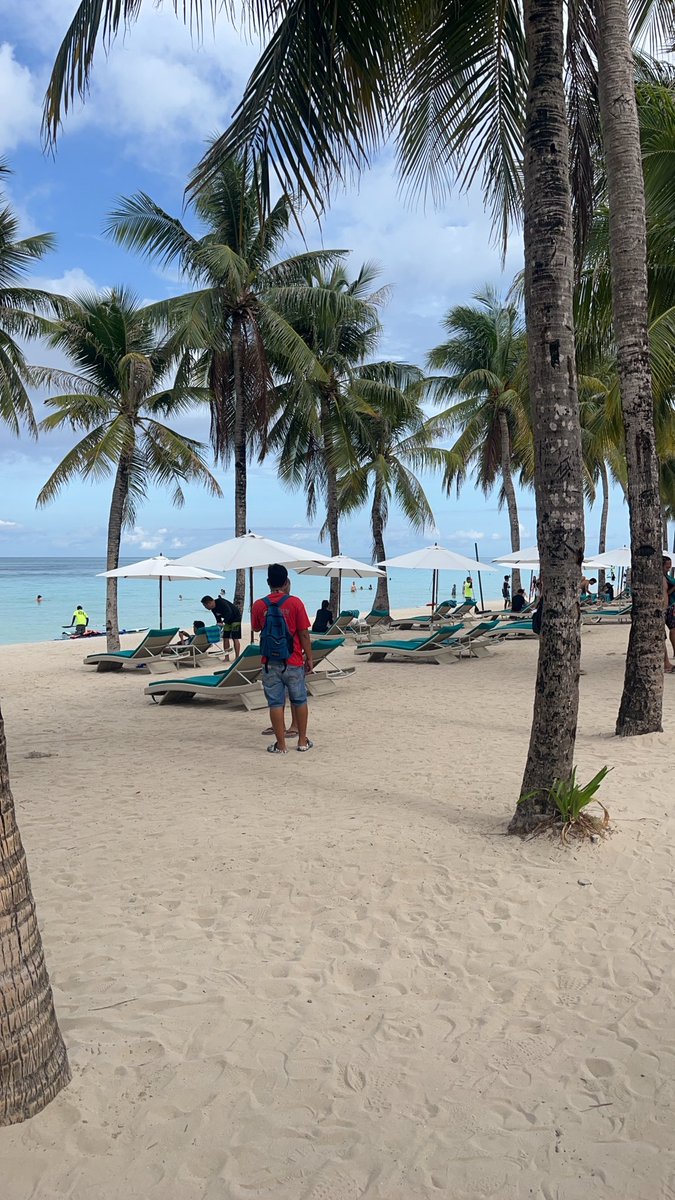 朝からスタバ、ご到着タンブラーもあったけど昔と違うな。。
#スタバ　#ボラカイ　#海外生活