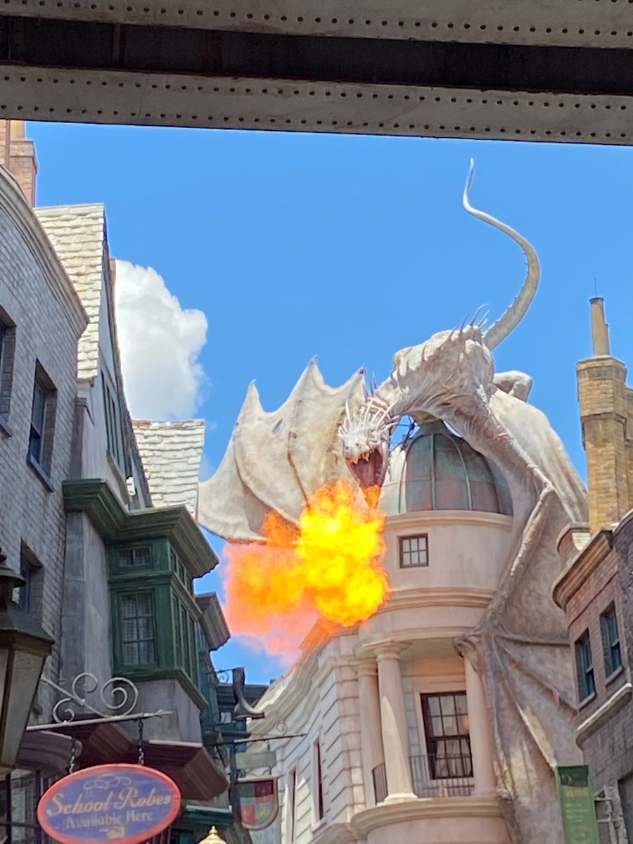 MadillBand's tweet photo. Band at Universal Studios on our 2nd day in Orlando! https://t.co/wMNA2ye8La