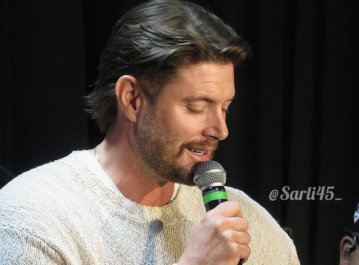 Sarli45_'s tweet image. He's just so beautiful 💚

Jensen Ackles during the J2 Sunday panel at #SPNNJ #NJCon