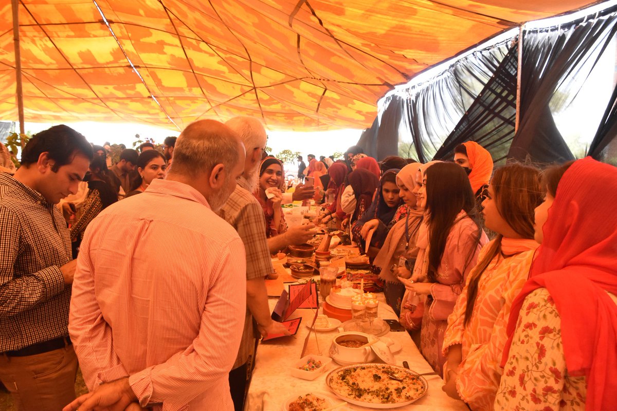FSTMNSUA's tweet photo. #Traditional_Recipie_Competotion
Organized By Department of Food Science and Technology, F&amp;&amp;HS https://t.co/FjiaQcmwWP