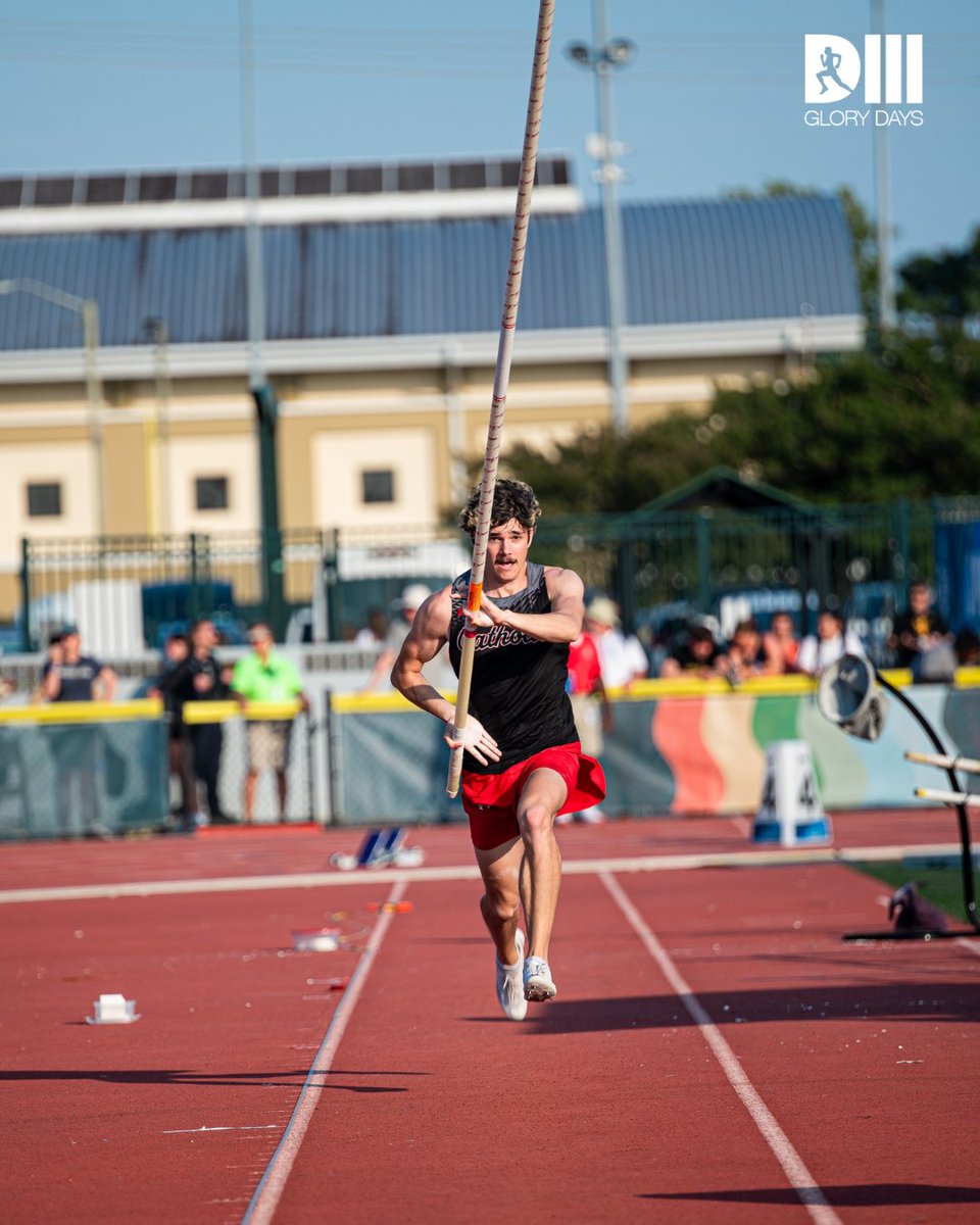 Who knew pole vault was an endurance event?! Christian Di Nicolantonio of @CatholicU_XCTF battled Millikin's Kyle Hensley for hours to eventually win his first pole vault national title. He is the fifth unique pole vault champion in the past five national championships.
