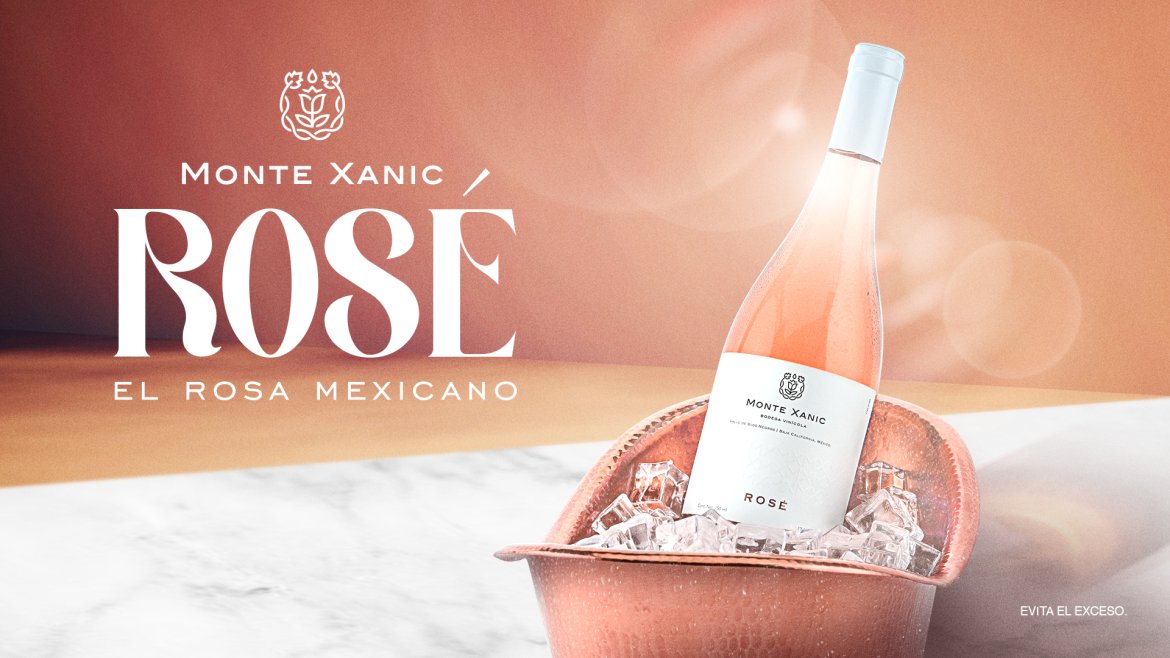 #EstiloDeVida

El mejor rosa mexicano 🍾
El color rosa es un símbolo de nuestra cultura que late en nuestras calles, festividades y tradiciones. Es por eso que Monte Xanic presenta con orgullo una campaña para su vino Monte Xanic Rosé

🔹 l21.mx/el-mejor-rosa-… 🔸