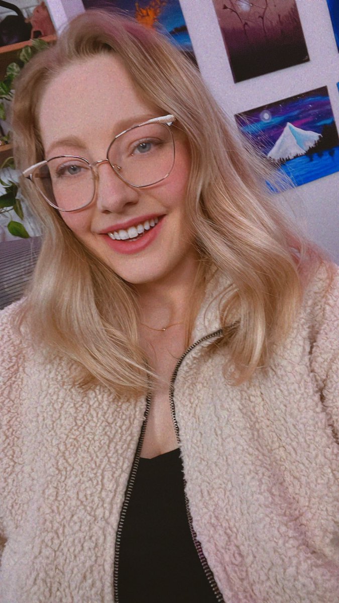 🍷LIVE

It’s a good day to hangout with my internet friends and play Stardew Valley 😎

Twitch.tv/CannibalQueen