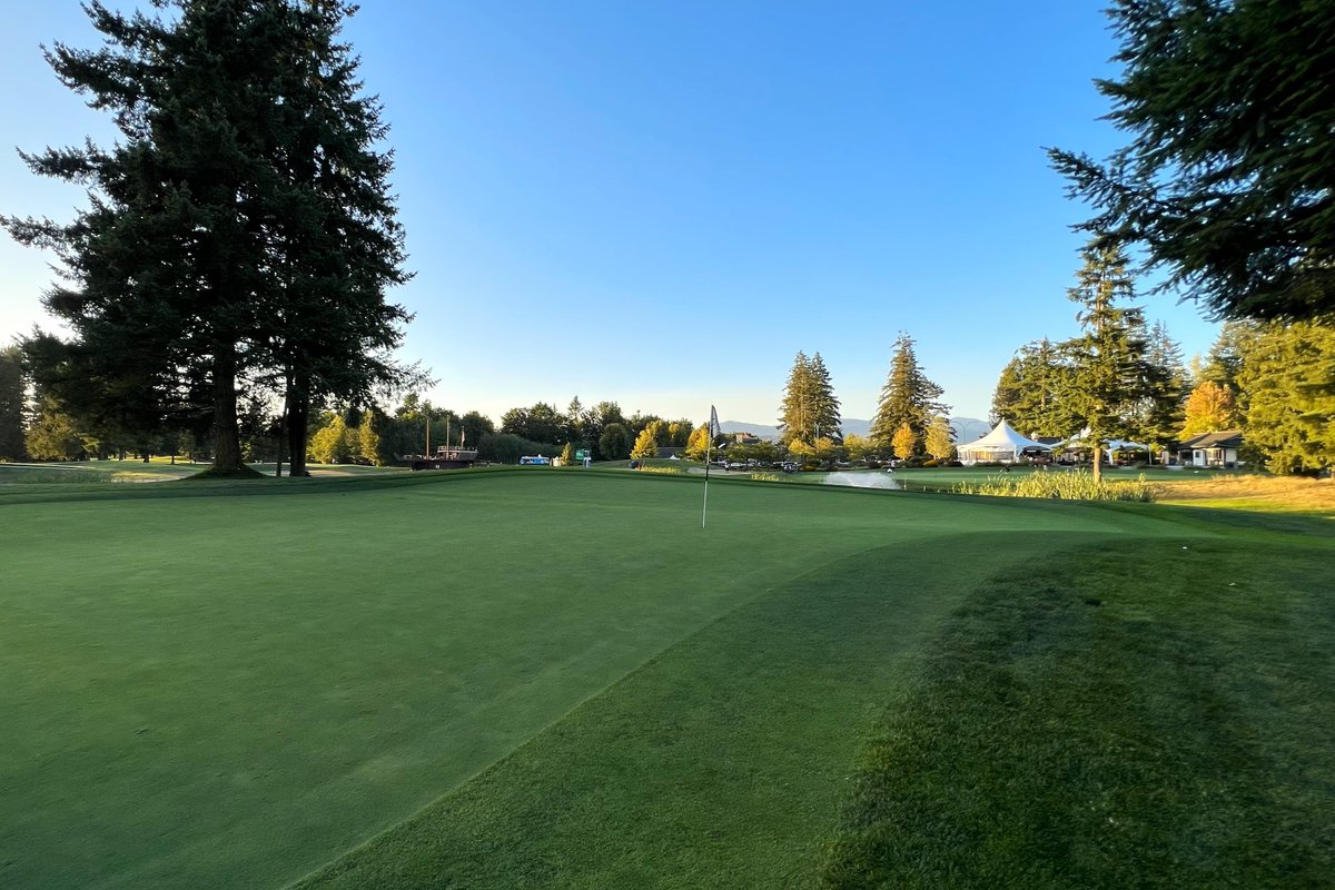 Who's up for a round of twilight golf? We've got some exciting news for all of you evening golfers. Twilight golf now starts at 4pm - enjoy beautiful sunsets, a peaceful round, and great rates at GreenTee Country Club this spring and summer!  

#greenteecountryclub