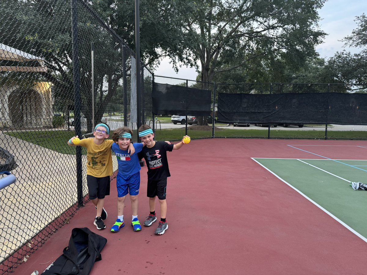 Tonight was pickleball game 2 for our @BlackBearkats @BlackElemPE Silent Auction. Playing ball with these guys for an hour reminded me of the old days when my own boys were little. We had a blast! #HeartofaBearkat #CFISDbest