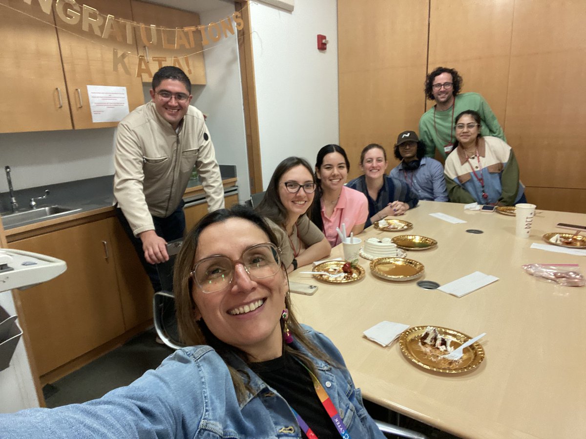 Congratulations @AlilovicKata on passing her PhD candidacy exam. The lab members surprised her with a well deserved celebration 🥳