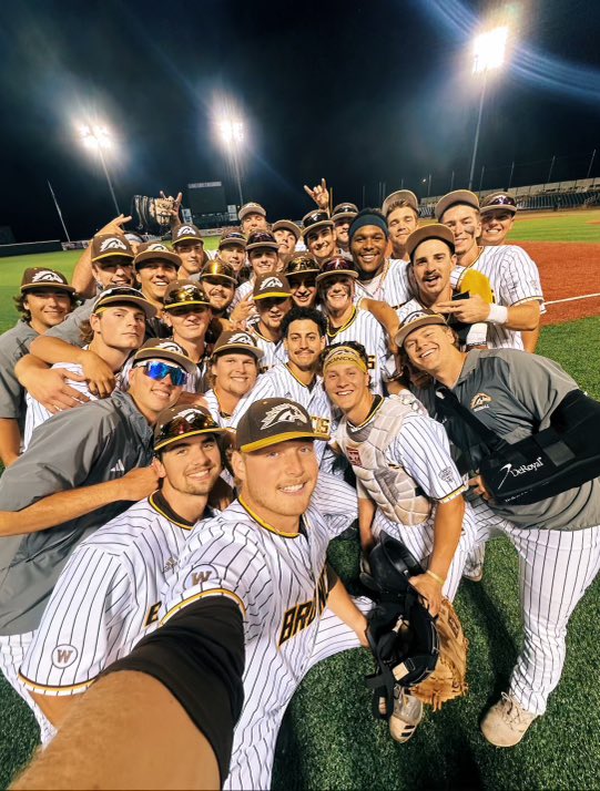 Smile if you are headed to the Semifinals @WMUBaseball | #MACtion