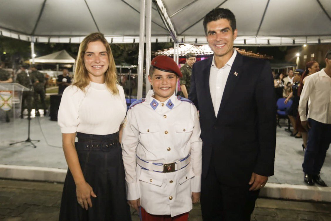 @folha Nem sei quem é essa tal Djanira. Mas não será obrigatório,dona. Pergunte ao aliado do presidengue, Helder Barbalho, se vale a pena colocar os filhos numa escola militar.