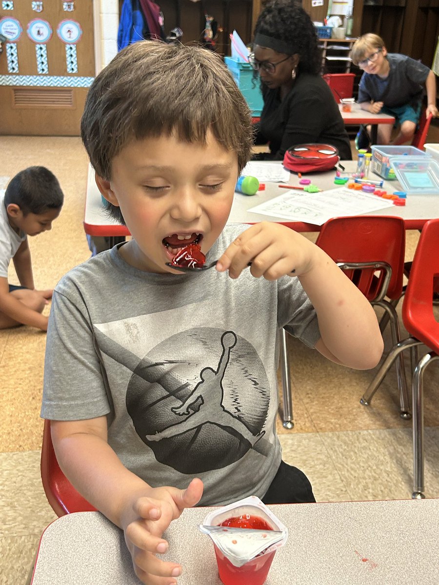 Rita Phillips (@ritaphillips85) on Twitter photo ABC countdown to the last day of school…”J” is for jell-O and jump ropes…Kinders <a href="/elmwoodes/">Elmwood Elementary - A Community School</a> enjoyed the cool treat. ABC countdown to the last day of school…”J” is for jell-O and jump ropes…Kinders <a href="/elmwoodes/">Elmwood Elementary - A Community School</a> enjoyed the cool treat.