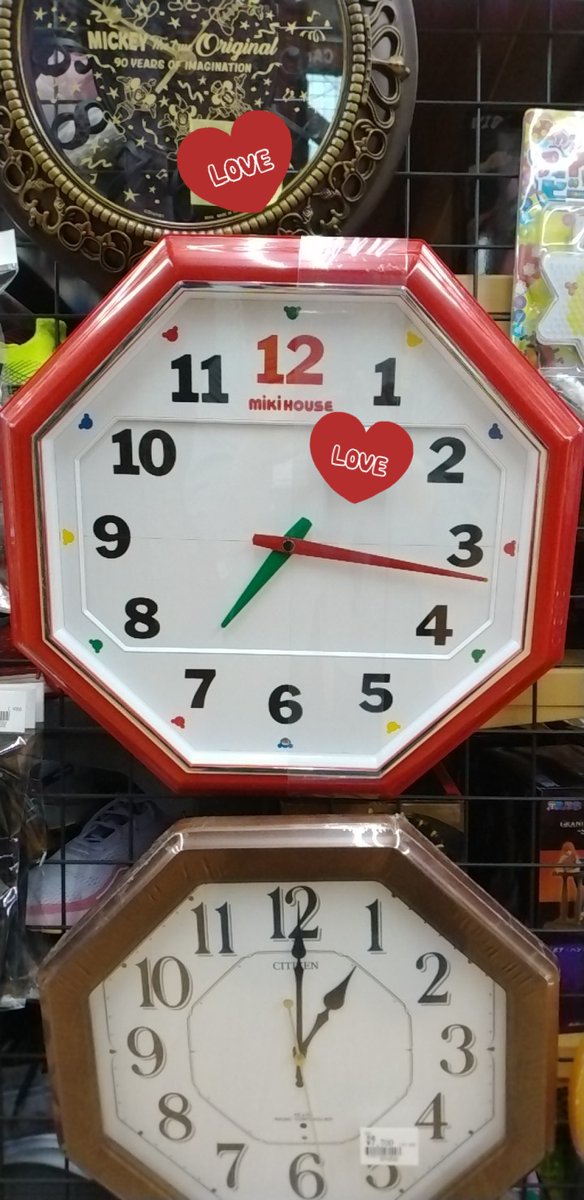 珍しいからくり時計が何点か入荷してきました🕰 動きがとっても可愛い