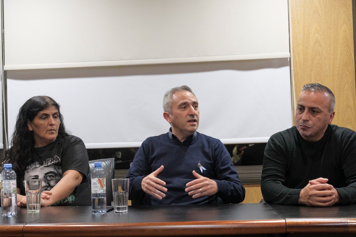 En el Sindicato de Camioneros compartimos un encuentro junto al secretario general y la secretaria adjunta de las 62 Organizaciones Gremiales Peronistas, Marcelo Pariente y Karina Moyano, el secretario gremial de Camioneros Marcelo Aparicio, y más de 70 compañeros y compañeras