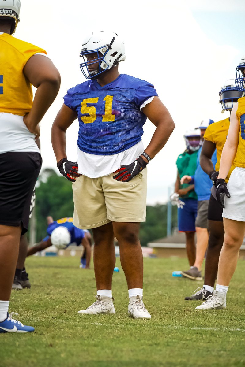 KelleyZyquaz's tweet image. Spring Practice 2024-2025 Lets Work! 🤙🏾🏈
#juniorsznloading