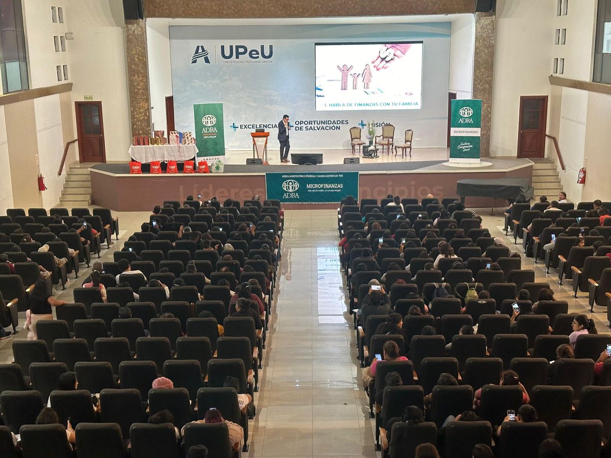 NuevoTiempoPeru's tweet photo. 🏠 “Mi familia es la empresa más importante del mundo”. 

☝🏼Lema del seminario dirigido a las socias de ADRA en la zona Este de Lima, donde estuvo como ponente Anthony Araujo con un tema sobre unidad familiar. 

✅ 172 socias de ADRA recibirán el curso Educación Financiera. https://t.co/Ed99wj3kPn