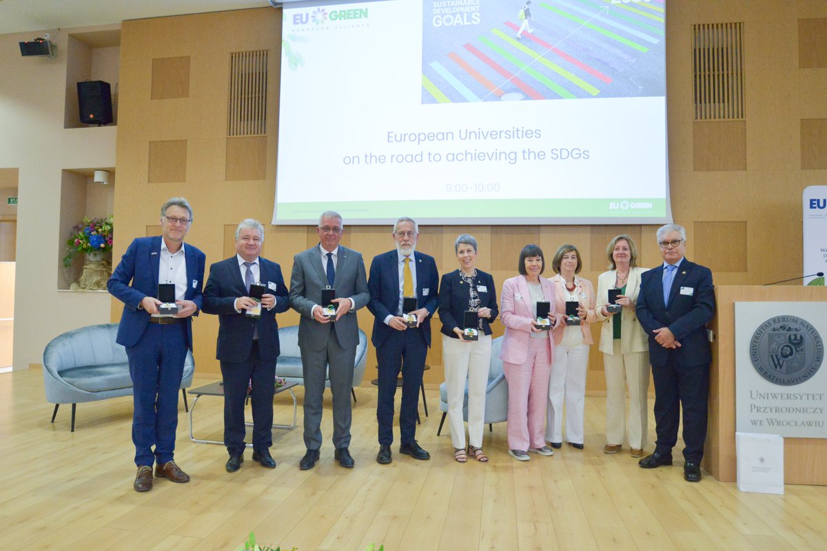 At @UPWr_edu , a meeting of the Board of Rectors, Executive Committee, and Senate of the @EUGREENAlliance is currently taking place. Also Rectors have received medals from the Rector of the @infouex Universidad de Extremadura (UEx) as a sign of gratitude. #eugreenalliance